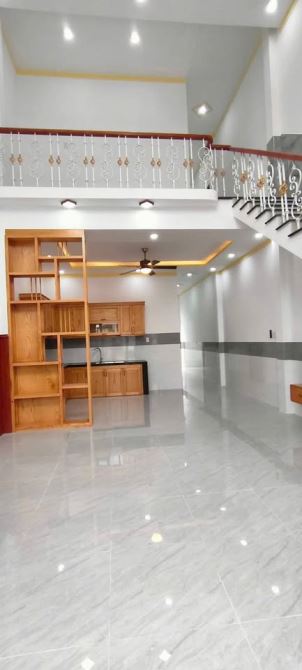 Siêu phẩm nhà 1 trệt 1 lầu mới toanh ở ngay trung tâm huyện Gò Dầu 109m2 SHR giá 900tr - 2