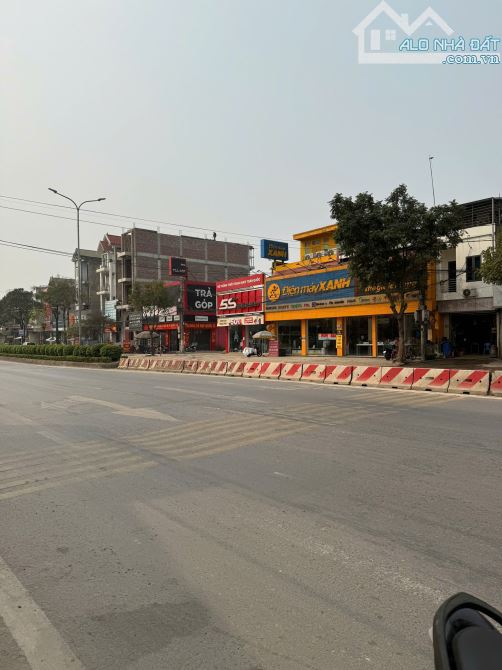 chủ vỡ nợ bán gấp 120m mặt quốc lộ 32, kinh doanh vô địch giá 9.8 tỷ, tặng nhà 4 tần - 2