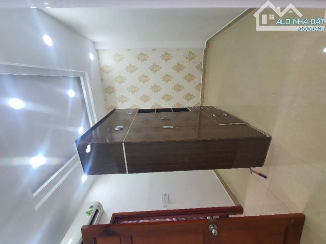 Nhà 3 lầu, trung tâm Thủ Đức, gần chợ Thủ Đức, 50m2, 7.5 tỷ - 2