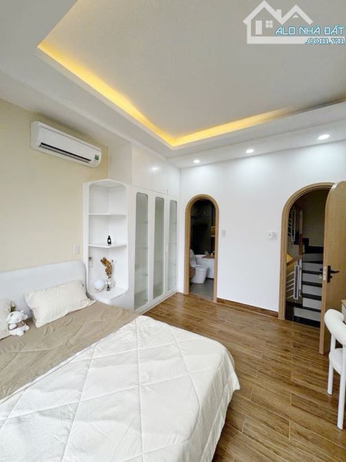 Nhỉn 7tỷ đã có nhà mở spa có phòng xông hơi cạnh Trường Sa 5tầng 140m2 hxh cách MT 30m - 2