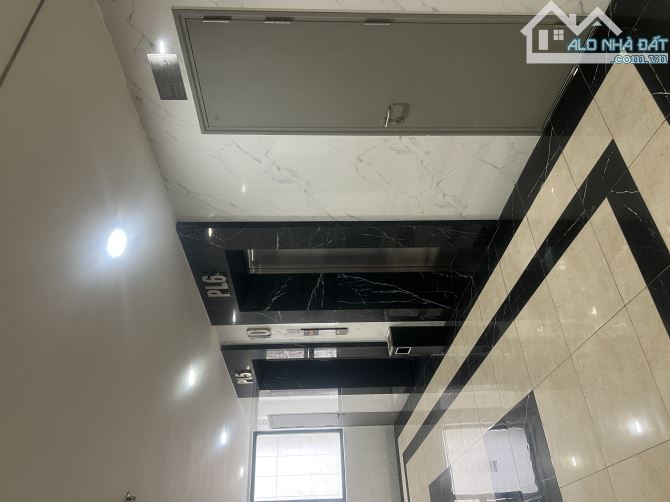 Bán căn hộ CC Geleximco-Giải Phóng. Căn góc, 62m2, T11, 2 PN, nội thất ngoại nhập-Giá 6 tỷ - 2