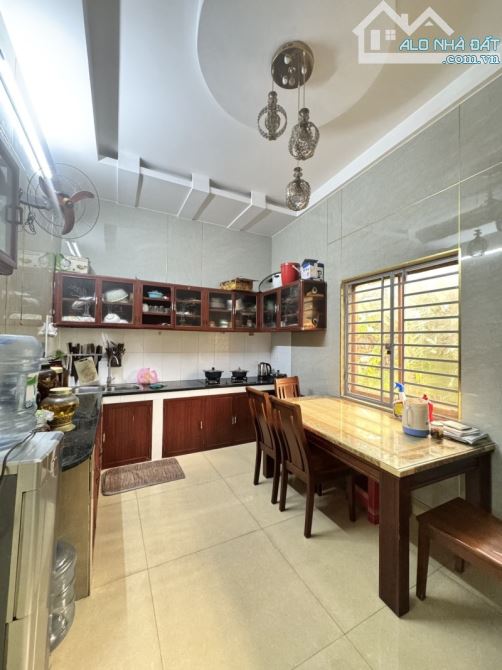 Bán nhà trong ngõ 50m2, 3 tầng, 4PN đường Số 8, Linh Xuân, Thủ Đức. Sổ hồng, giá 4.85 - 2