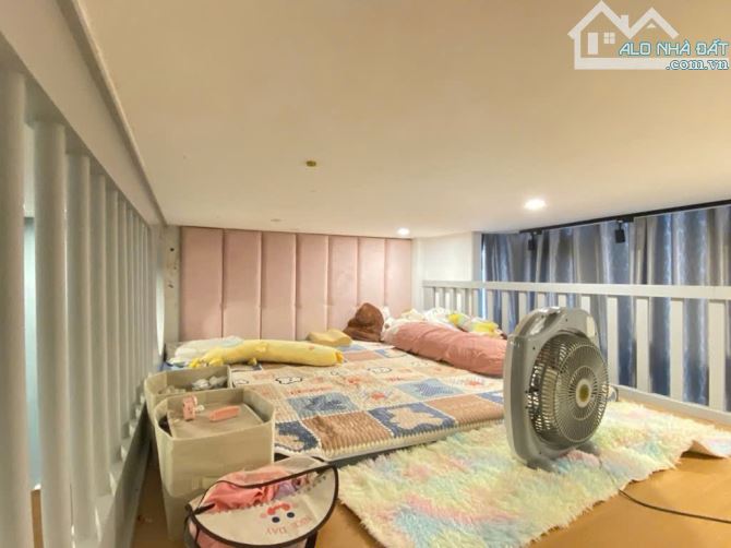 BÁN NHÀ BÁT KHỐI LONG BIÊN 5 TẦNG 35M2- NHÀ  ĐẸP- TRƯỚC NHÀ THOÁNG -GARA Ô TÔ 4 CHỖ - FULL - 2