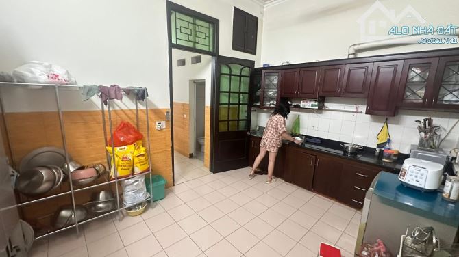 SỐT! ĐẤT VÀNG CẦU GIẤY 106M*MT 5M, NGÕ THÔNG, GẦN PHỐ, XÂY CCMN TUYỆT ĐẸP - 21.5 TỶ - 2
