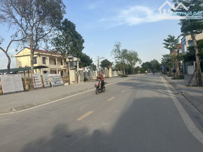 CHỦ CẦN TIỀN GIẢM GIÁ 100TRI. ĐẤT LỄ PHÁP - TIÊN DƯƠNG Ô TÔ VÀO ĐẤT - 2
