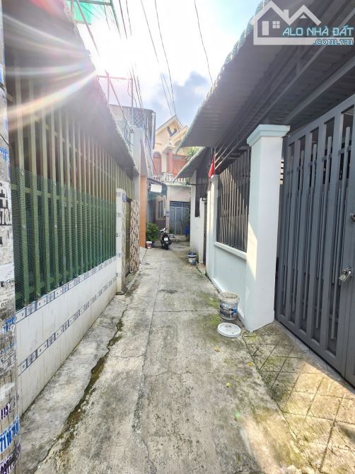 nhà 1 trệt 1 lầu 60,7m2 3ty8 TL gần chợ Xóm Vắng bờ hồ Xóm Vắng 200m, p.Dĩ An - 2