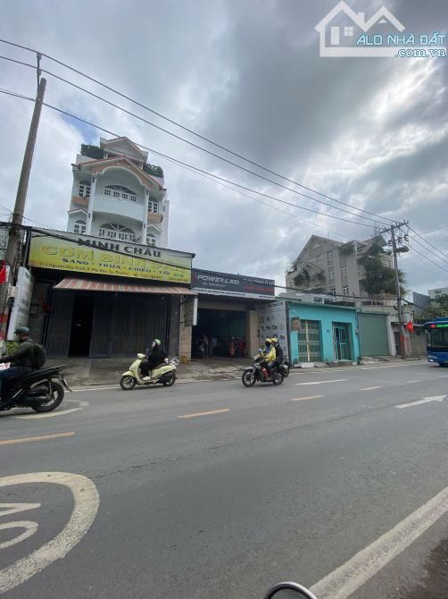 Nhà nở hậu gần vòng xoay Phú Hữu – Quận 9 – Gần 70m², sổ riêng, giá chỉ 4 tỷ - 2