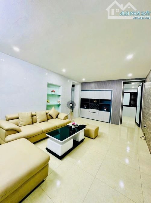 BÁN CHTT TẦNG 1 120M² – 3PN, KD, NGÕ Ô TÔ, TRƯỜNG CHINH, THANH XUÂN. 4,8 TỶ - 2