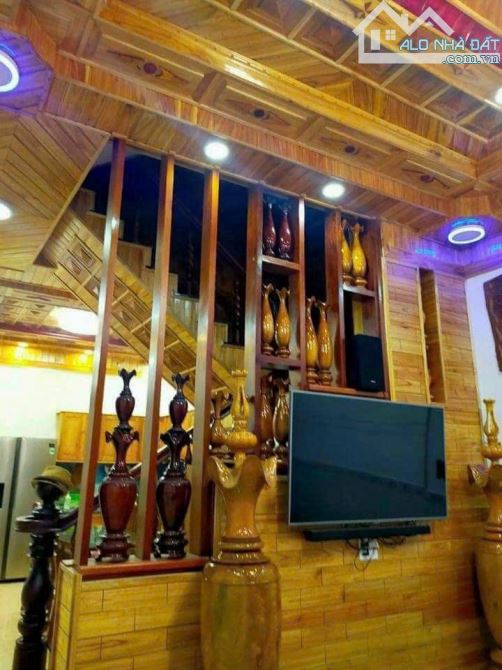 Cần bán nhà đẹp nội thất gỗ giáo xứ khiết tâm - 1
