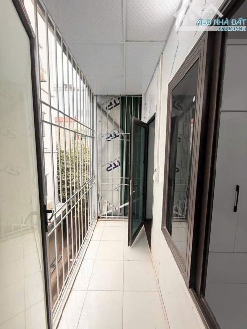 BÁN NHÀ TẬP THỂ THUỴ PHƯƠNG- TẦNG 3 VÀ 4- 2 NGỦ - NỘI THẤT ĐẸP, TẶNG TOÀN BỘ - BAN CÔNG TH - 2