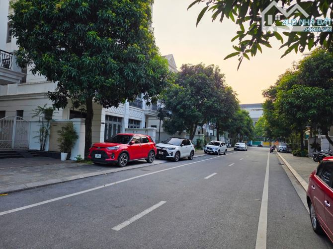 chủ bán Biệt Thự Nguyệt Quế - Riverside Long Biên - 176m2 - Chỉ hơn 50 tỷ - 2