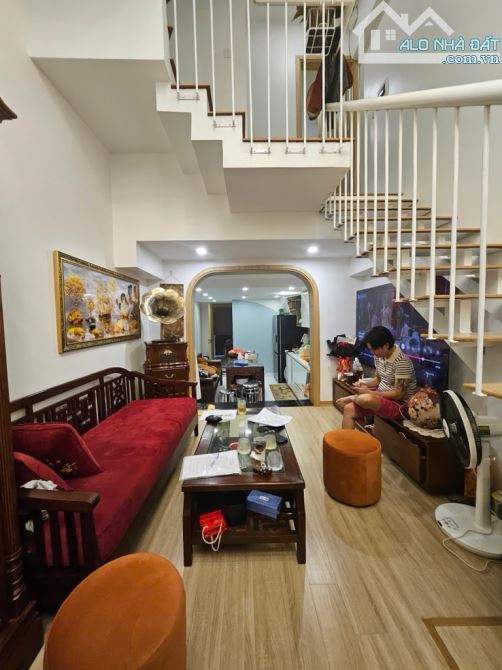 NGUYỄN LƯƠNG BẰNG-ĐỐNG ĐA- DT 54M2 -LÔ GÓC 2 THOÁNG - MẶT TIỀN VIP 6.1M-GIÁ CHỈ 12.9 TỶ. - 2