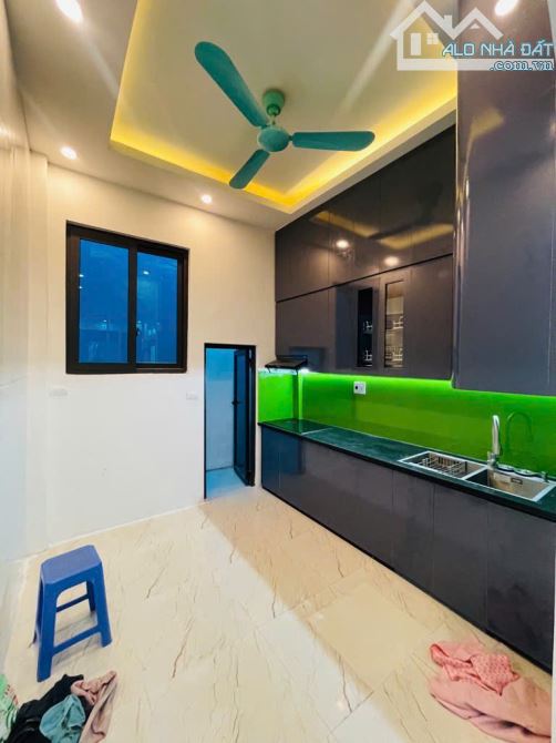 TÔI ĐANG CẦN BÁN CĂN NHÀ 38M2 TẠI PHỐ VŨ TÔNG PHAN -Ô TÔ QUA NHÀ  GIÁ CHỈ 9 TỶ - 2
