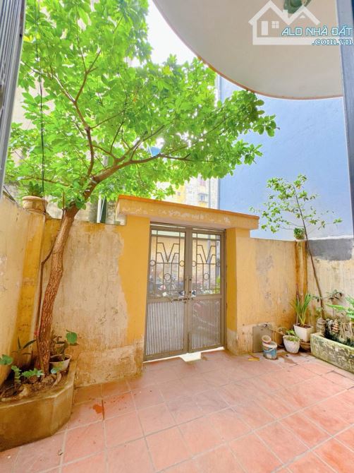 BÁN NHÀ PHỐ LÝ NAM ĐẾ 58M², 4 TẦNG, MT 4.9M, 21 TỶ – PHÂN LÔ BỘ QUỐC PHÒNG, Ô TÔ ĐỖ CỬA - 2