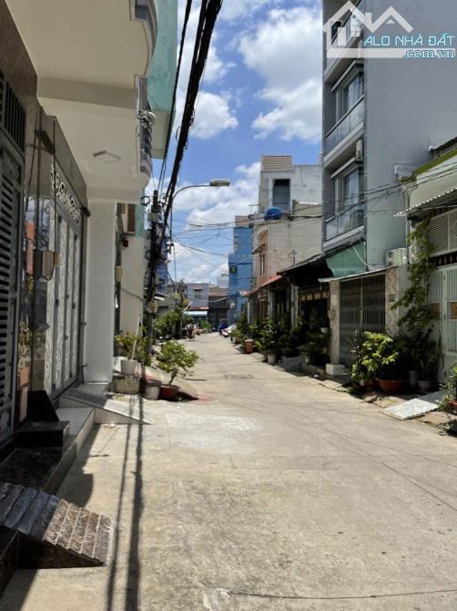CÁCH CẦU CHÀ VÀ 600M - HXH - KDC CAO TẦNG - Đ.AT - 75.2m2 - SHR - 5.XXTY - 2
