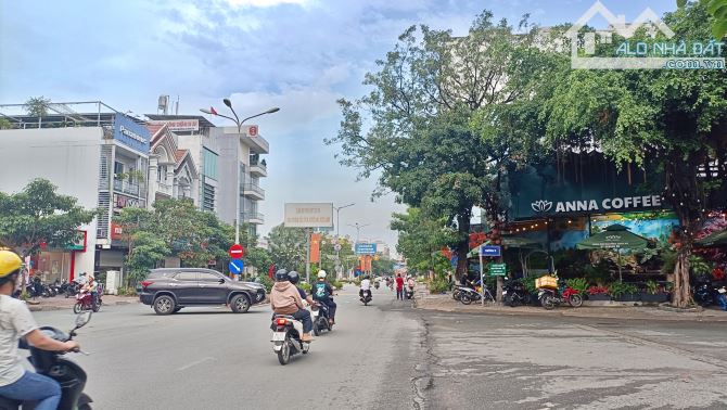 Bán đất mặt tiền TTHC Dĩ An, ngang 9m, 195m2, khu biệt thự, full thổ cư, chỉ hơn 10tỷ - 2