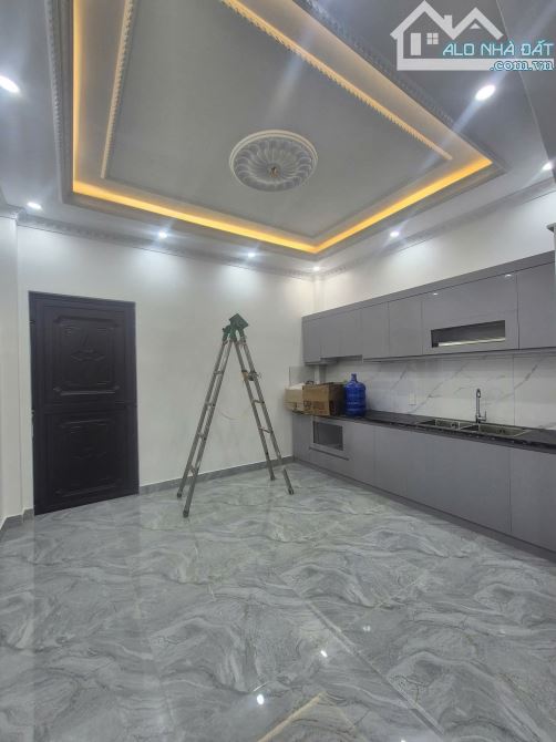Mở bán 3 căn xây 3 tầng tại Trương Văn Lực giá 2,55 tỷ - 2