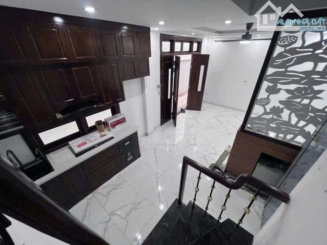 Xây Mới - Thang Máy - Lò Đúc - Hai Bà Trưng- Dt :30m2/5tầng/8,3mMT*nhỉnh 10 tỷ - 2