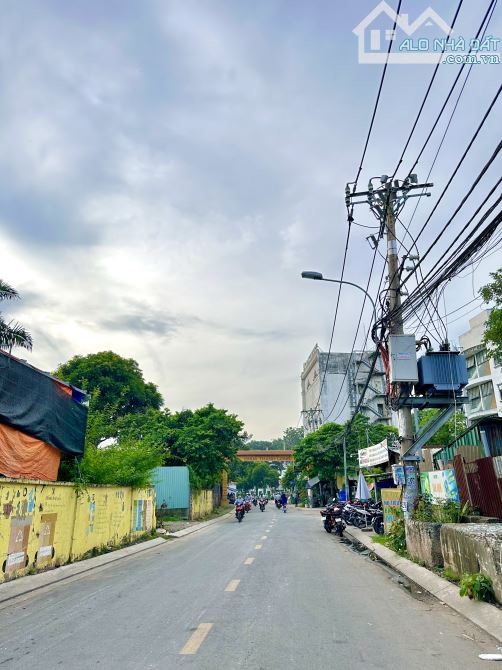 BÁN ĐẤT MẶT TIỀN 8m x 22 , sổ vuông đẹp, gần Trường Cao Đẳng công thương - 2