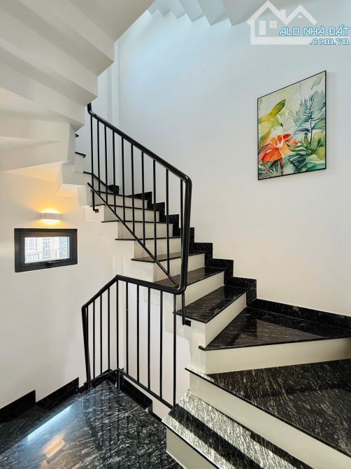 Nhà HXH Gần Công Viên Làng Hoa - 46M2 (4,6X10) - Trệt Lửng 3 Lầu - 3PN - Hoàn Công Đủ - 24