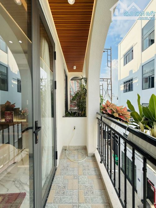 Nhà HXH Gần Công Viên Làng Hoa - 46M2 (4,6X10) - Trệt Lửng 3 Lầu - 3PN - Hoàn Công Đủ - 25