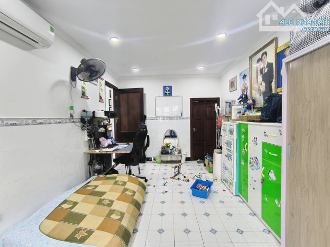 Bán Gấp chung cư Cách mạng Tháng 8, 52m2, SHR, Giá chỉ 2.4 Tỷ - 3