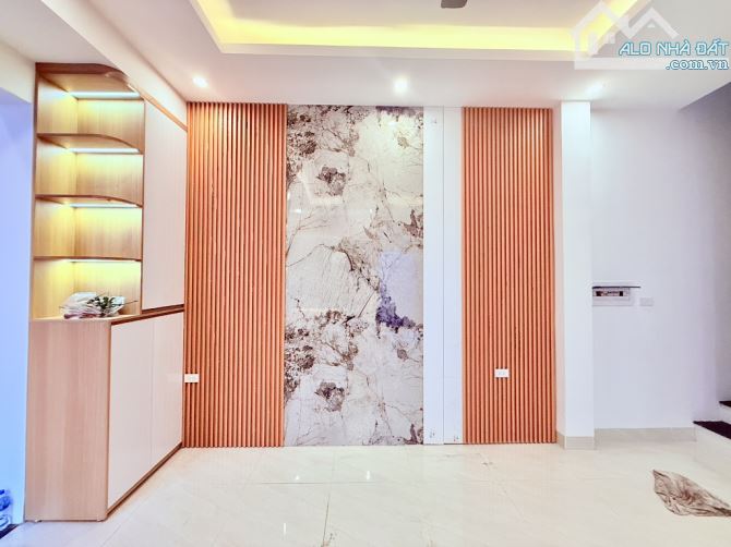 SIÊU PHẨM 5 TẦNG THANG MÁY – LÔ GÓC 3 MẶT THOÁNG – SỔ HOA HẬU – NỘI THẤT ĐẸP - 3