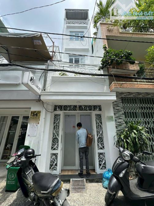 Nhà Cho Thuê Nguyên Căn Hẻm Xe Hơi Quận 3 - 3