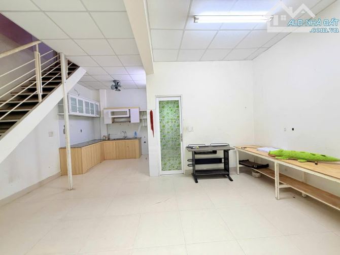 Nhà cạnh mặt tiền, gần chung cư Ruby Nguyễn Sỹ Sách, 3.45 tỷ - 3