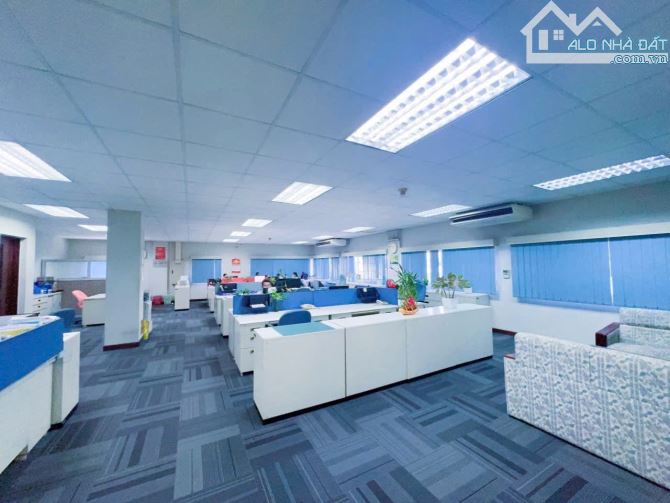 BÁN Toà nhà 4 Lầu Mặt tiền Phạm Văn Thuận ngang 13,6m sổ riêng full thổ cư - 3