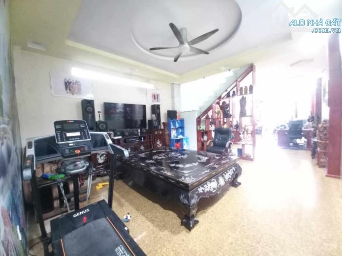 BÁN GẤP GIẢM 3 TỶ – NHÀ MẶT TIỀN BÙI CÔNG TRỪNG, HÓC MÔN – GIÁP QUẬN 12 – 269M2 – CHỈ 8 TỶ - 3