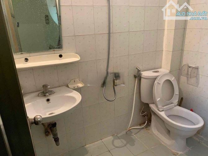 Cho thuê nhà 3 tầng ở Đội CẤn, 2 mặt thoáng chỉ hơn 8 tr về ở ngay - 3