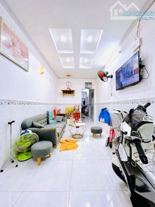 Nhà 2 tầng, MT hẻm 4m thông, KDBBm Đoàn Văn Bơ, 4,19 tỉ. - 3