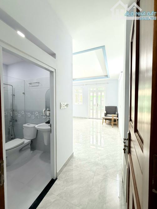 Nhà Mặt Tiền Khu Tên Lửa - 4 x 16M - 9,3 Tỷ - Giáp Q6 - 3