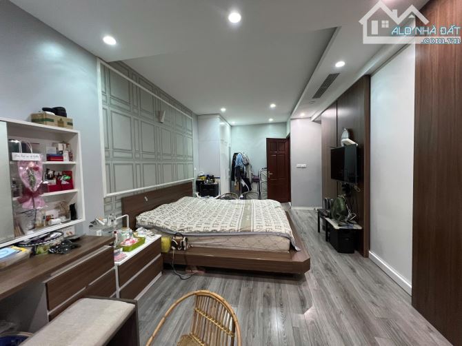 BÁN NHÀ TRẦN QUỐC HOÀN  CẦU GIẤY-NHÀ ĐẸP-FULL NỘI THẤT 47M 6 TẦNG, MẶT TIỀN 5M GIÁ 10,5 TỶ - 3