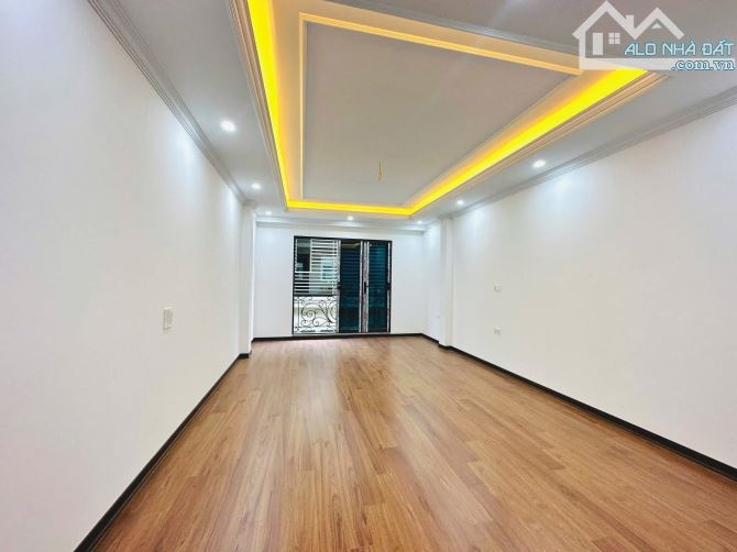 PHÂN LÔ TRẦN QUỐC HOÀN Ô TÔ TRÁNH, Ô TÔ VÀO NHÀ, KINH DOANH 41M*7T THANG MÁY- 24.5 TỶ - 3