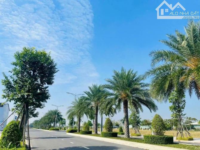 Ưu đãi, chiết khấu! Đất vị trí cực đẹp nằm ngay sbqt Long Thành, Sổ sẵn Giá chỉ 10tr/m2 - 3
