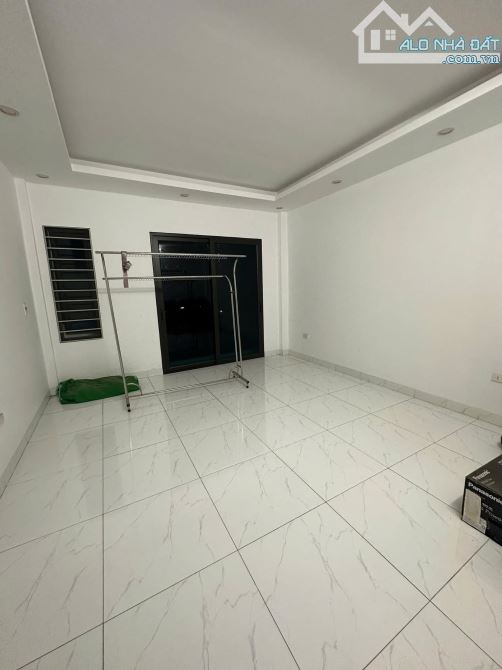 Bán nhà mới Kiến Hưng, 5T, MT 4. Chủ tặng nội thất hiện đại - 3