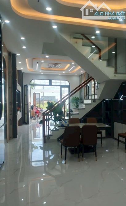 NHÀ XÂY KIỂU HIỆN ĐẠI 5 PN 4 WC GIÁ CHỈ NHỈNH 3X TỶ XÍU - 3