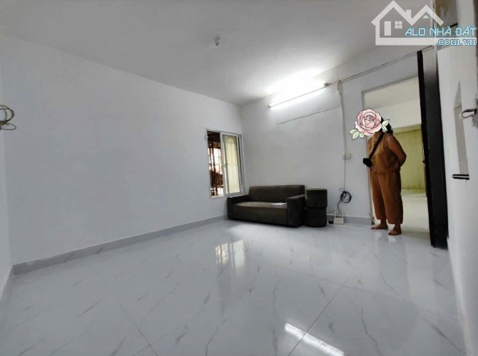 📢 CHO THUÊ CĂN HỘ TẬP THỂ TẦNG 2 – PHỐ HÀO NAM, ĐỐNG ĐA – 85m² – 2PN – 8 TRIỆU/THÁNG - 3