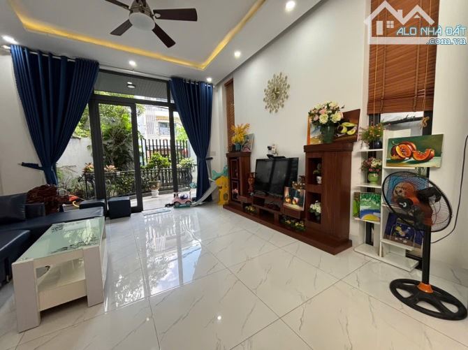 Bán nhà biệt thự ven sông Hòa Xuân. 3 tầng. 200m2. Giá 13,3 tỹ. - 3