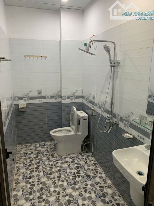 🏡 NHÀ ĐÔNG LA ĐẠI THÀNH– CHỈ HƠN 4 TỶ - XÂY ĐỘC LẬP 68M Ô TÔ ĐỖ CỬA - 3