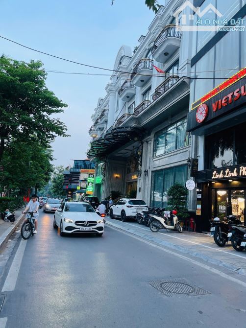 HIẾM! NHÀ ĐẸP 4 TẦNG - TRÍCH SÀI - MẶT TIỀN CỰC RỘNG  -  3 MẶT THOÁNG CÁCH HỒ TÂY VÀI BƯỚC - 3
