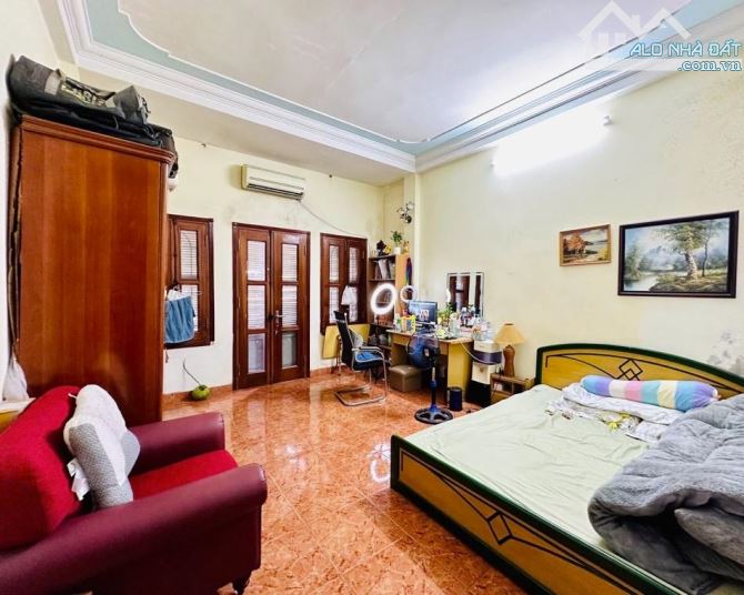 PHÂN LÔ, ÔTÔ, KINH DOANH - 3 bước ra ĐH Thủ Đô -  phố Dương Quảng Hàm - 52m x 6 Ngủ - 3