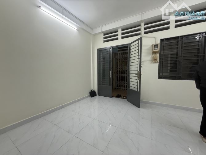 Chung cư 336/9A Phan Văn Trị, 63m2, 2 PN, tầng 2, có sổ, 3.35 tỷ - 3