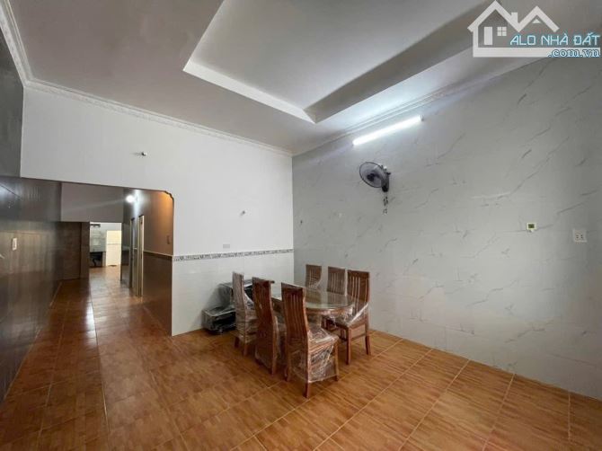 Bán nhà cấp 4 TT Long Điền, đường Mạc Đĩnh Chi - Giá bán: 1,3 tỷ với Diện tích: 94m2 - 3