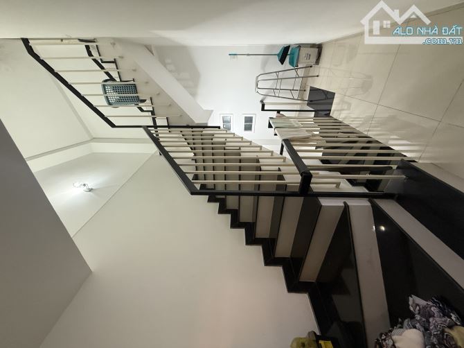 NHỈNH 5 TỶ GẦN LÊ ĐẠI HÀNH QUẬN 11 45M2 4 TẦNG MỚI ĐẸP, CÁCH HXH 30M. - 3