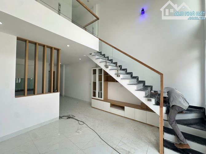 BÁN NHÀ LỬNG THÔNG TẦNG HIỆN ĐẠI ĐẸP CHỈ CẦN 400TRIỆU NHẬN NHÀ - 3