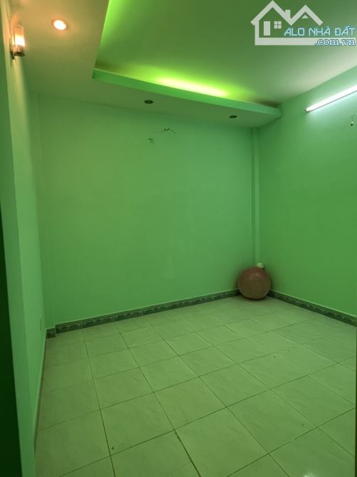 Bán nhà Cách Mạng Tân Phú 2Tầng còn mới 31M2  chỉ 3,4 Tỷ TL - 3