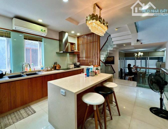 HXH 7m huỳnh Văn Bánh. Phú Nhuận. 5x15m nở hậu 6m nhà 5 tầng, tặng hết nội thất.  17.5 tỷ - 3